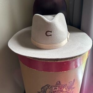 Charlie 1 Horse woman’s hat